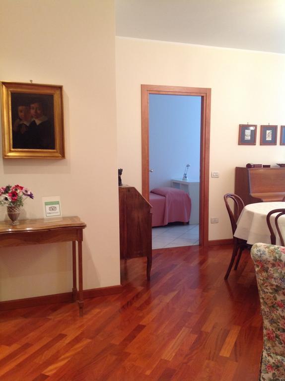 B&B Crispi Trieszt Szoba fotó