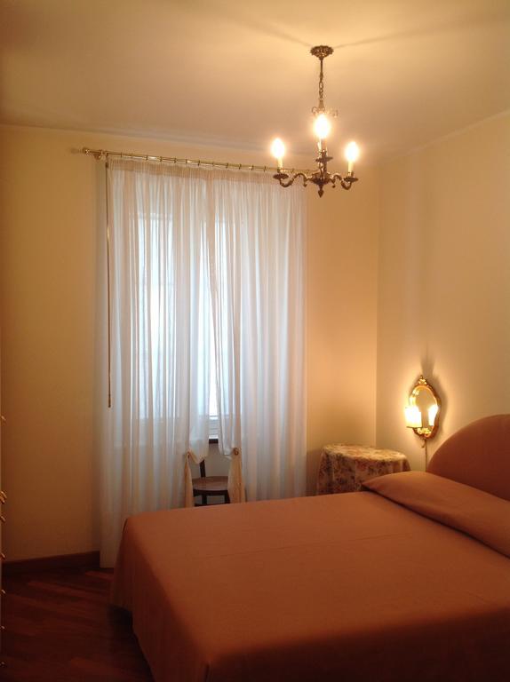 B&B Crispi Trieszt Szoba fotó